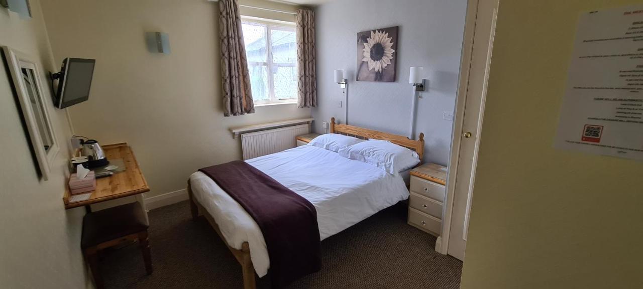 The Merton Hotel Hereford Exteriör bild